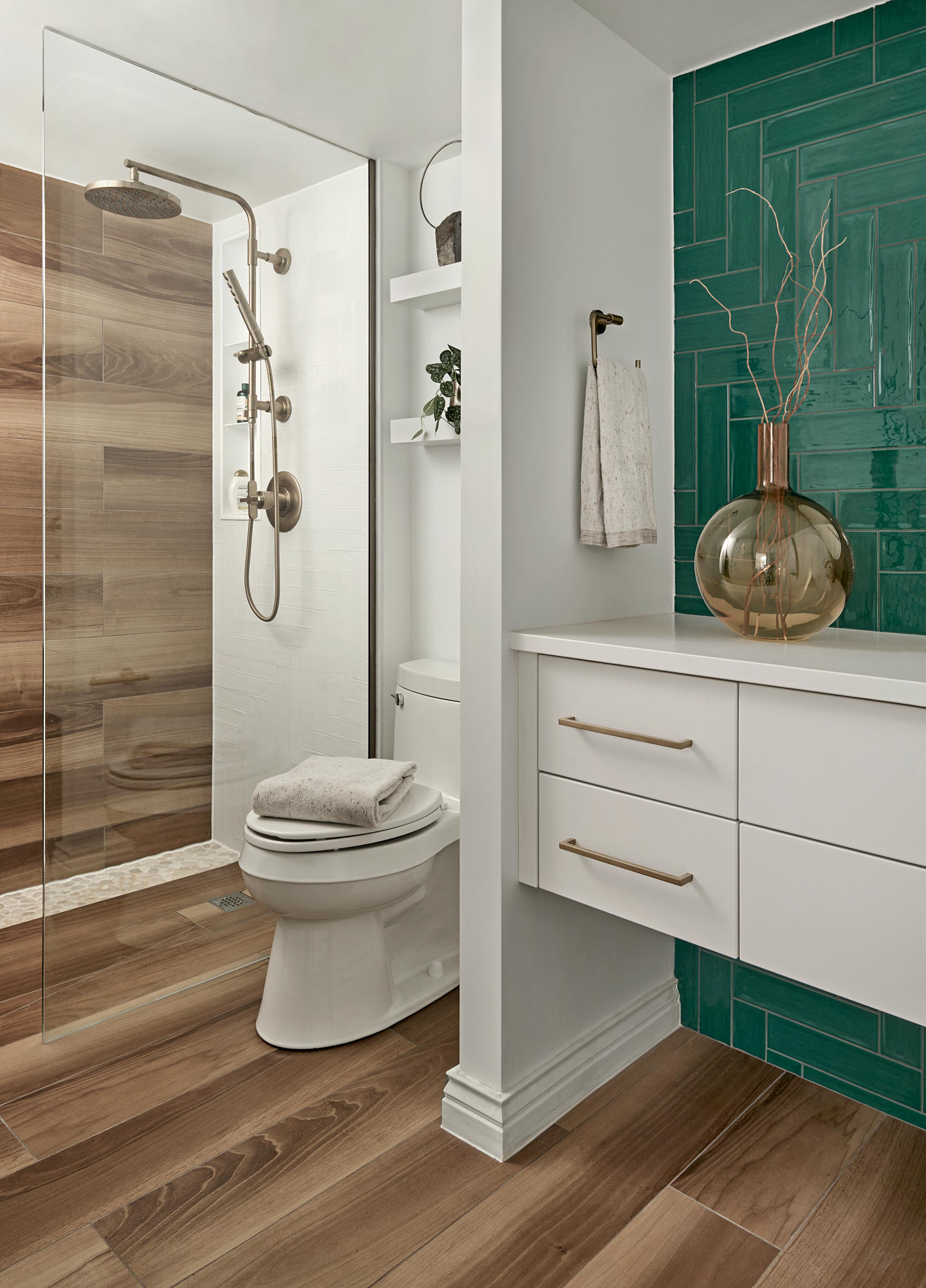Best Residential Bathroom Design Under 75 sq ft - 03